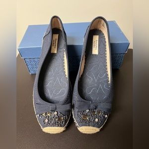 Simply Vera Vera Wang blue denim flats with bows and rhinestones